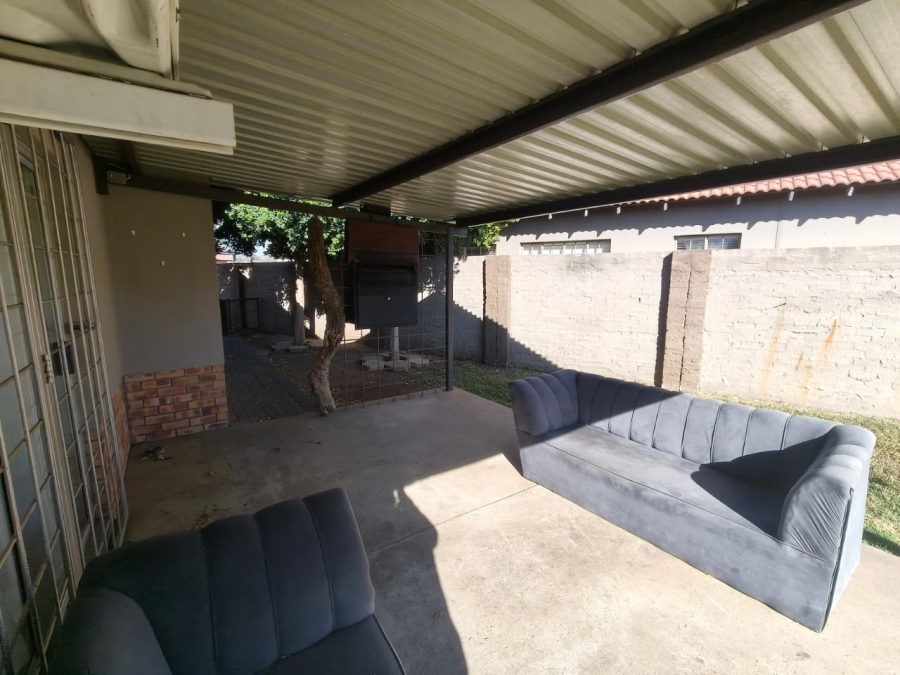 3 Bedroom Property for Sale in Waterkloof East North West